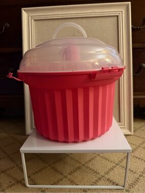 Fox Run Pink Cupcake Carousel Carrier NWOT